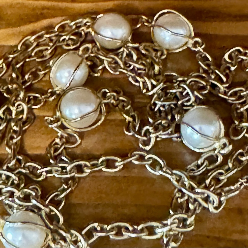 Vintage Gold Tone Faux Pearl Station Long Necklace 25”Layering Chain Classic - Picture 3 of 9